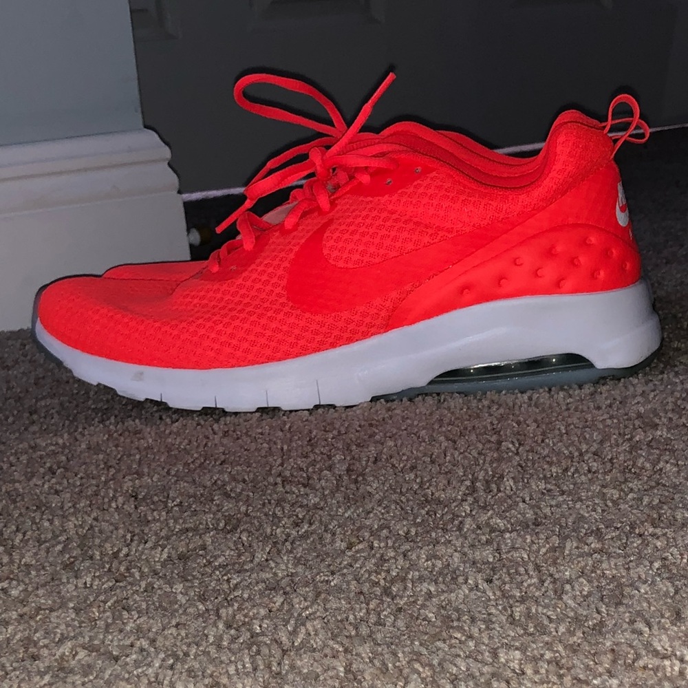 ‼️Sale‼️🧡⚪️Nike Mens size 12🧡⚪️